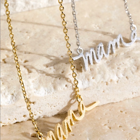 π΄ Mama Pendant Necklace π΄ - Picture 2 of 3